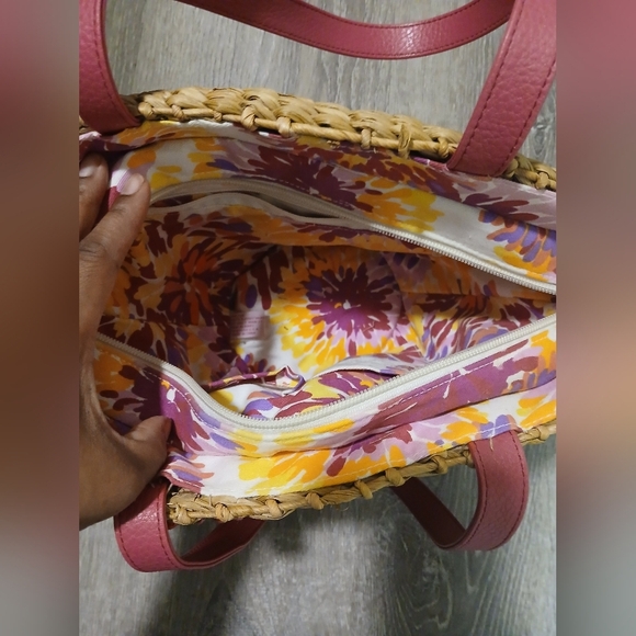 Bath and Body Works Straw Tote Bag with Pink Handles. Medium Size - Picture 2 of 8